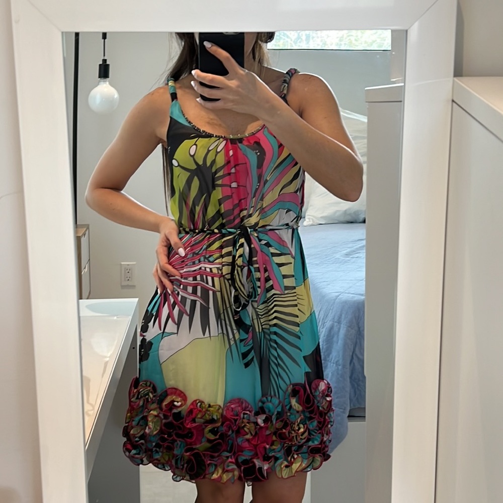 Women small tropical colourful lined dress ruffled hem line beads on neckline